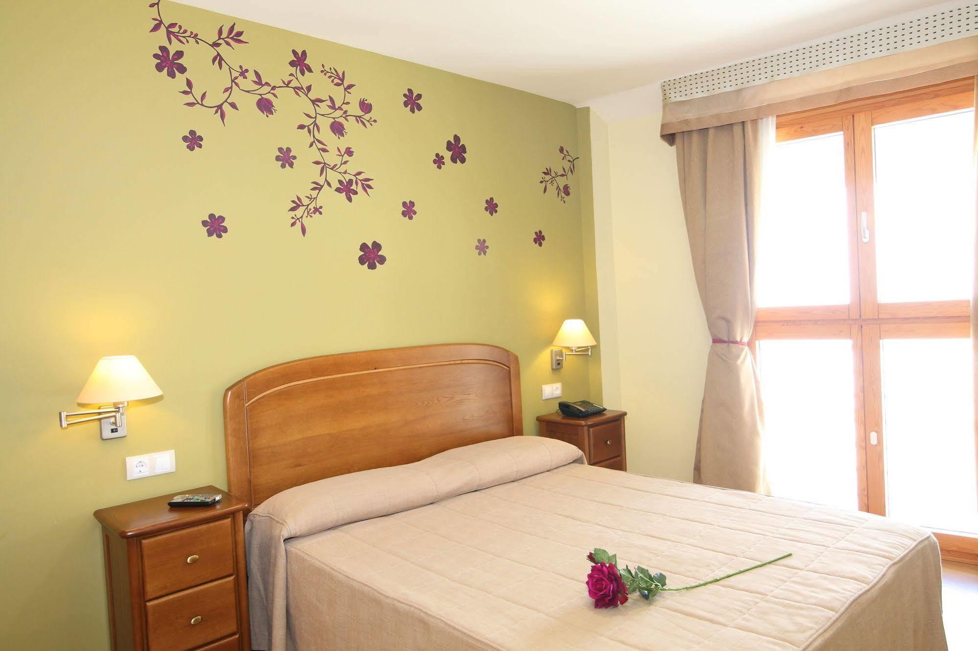 Hostal Campo Real Bed&Breakfast ภายนอก รูปภาพ