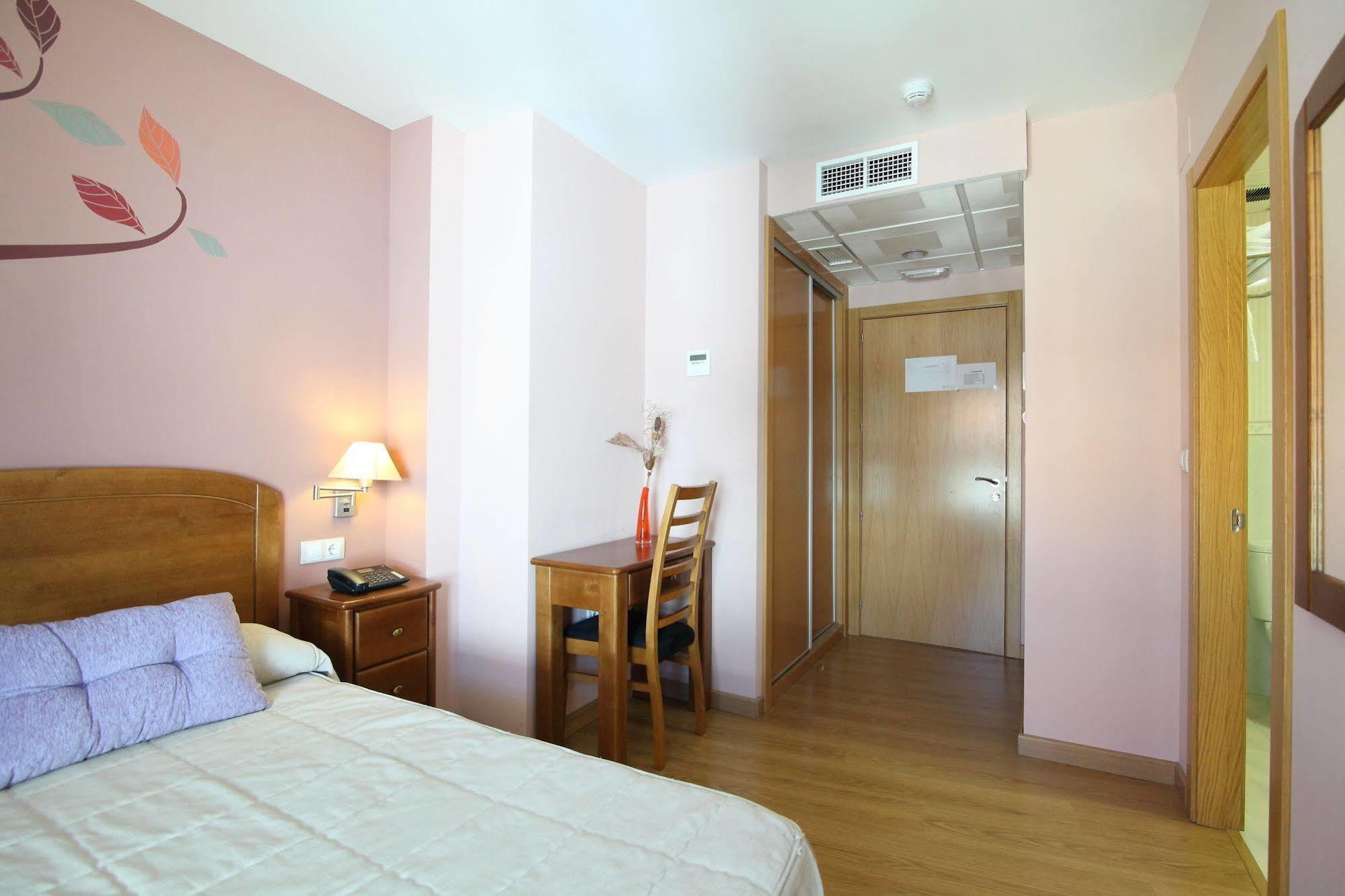 Hostal Campo Real Bed&Breakfast ภายนอก รูปภาพ